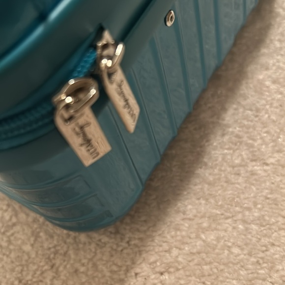 Ultra Beauty makeup caboodle collection - Picture 8 of 9